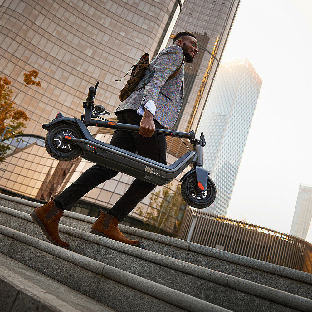 NIU KQi3 Pro Foldable Electric Kick Scooter, 31 mi Range, 20 mph Speed - Black