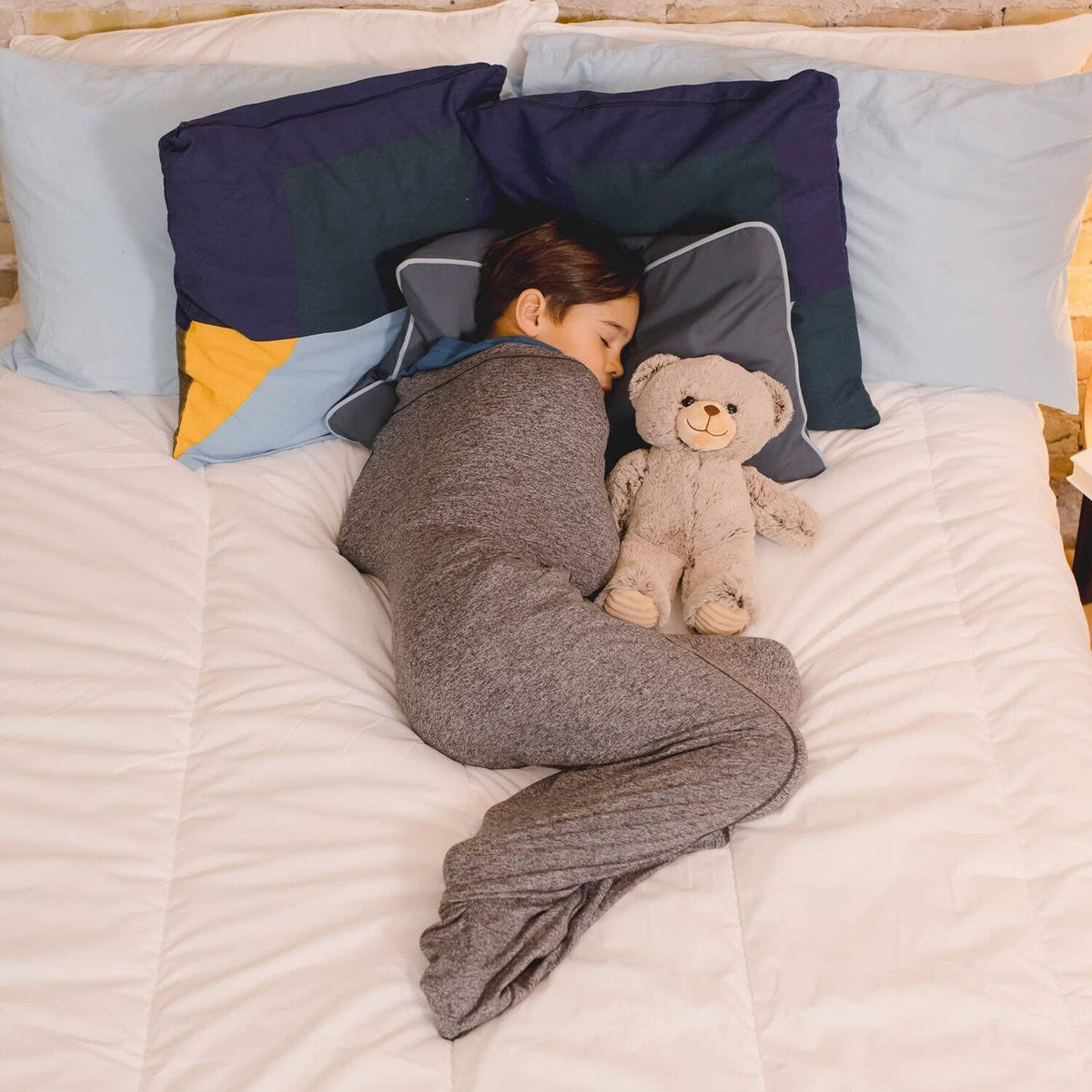 Hug Sleep Wearable Cooling Sensory Compression Blanket - Sleep Pod Move