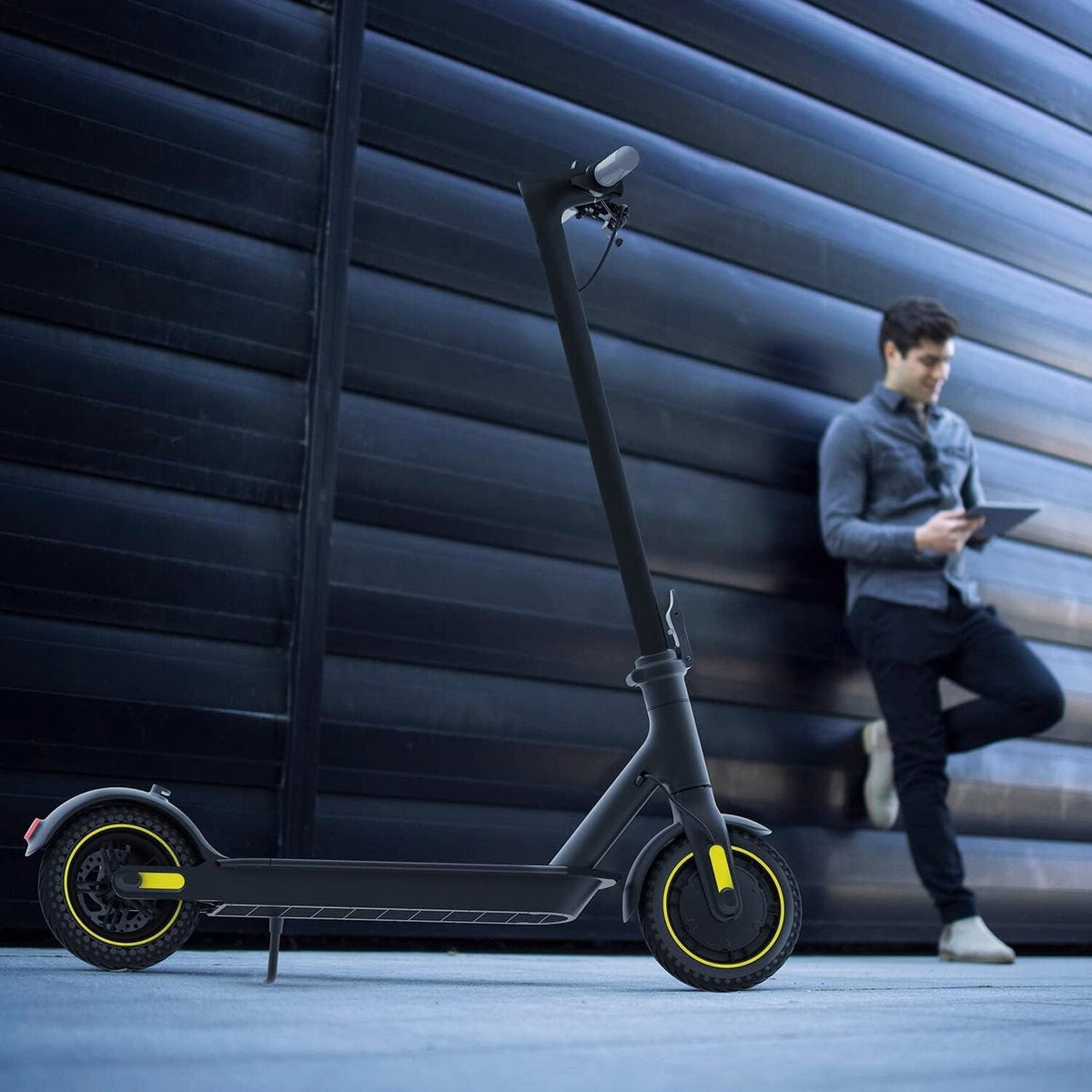 Electric Scooter - 500W Motor, 10in Solid Tires, Up To 18 Miles, 19 MPH