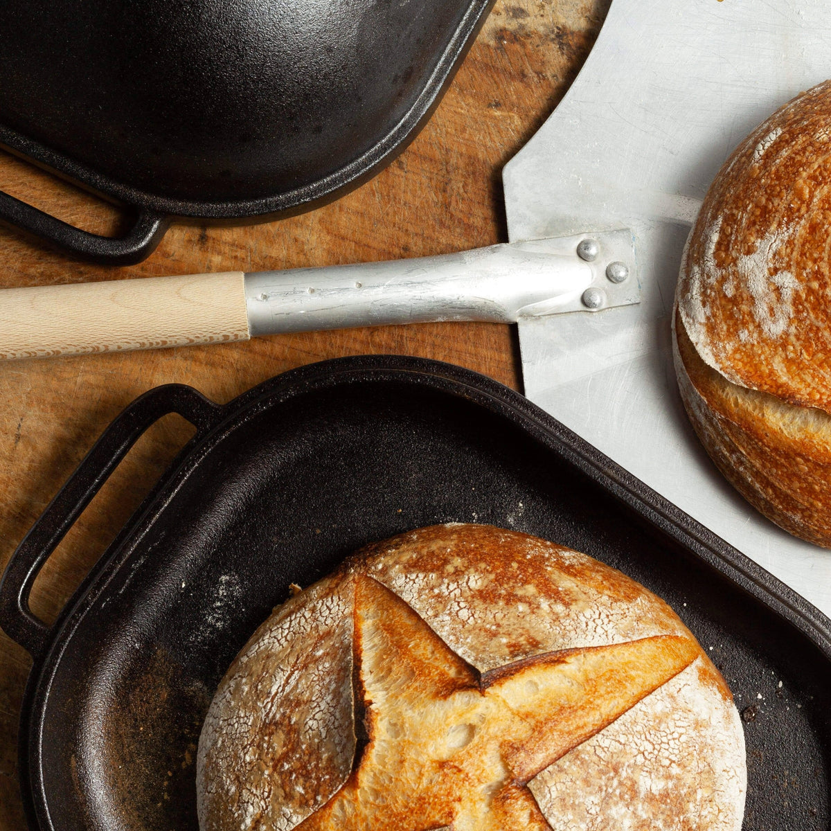 Challenger Breadware Cast Iron Bread Pan, 15.4 in x 10.5 in x 5.4 in, 22 Pounds