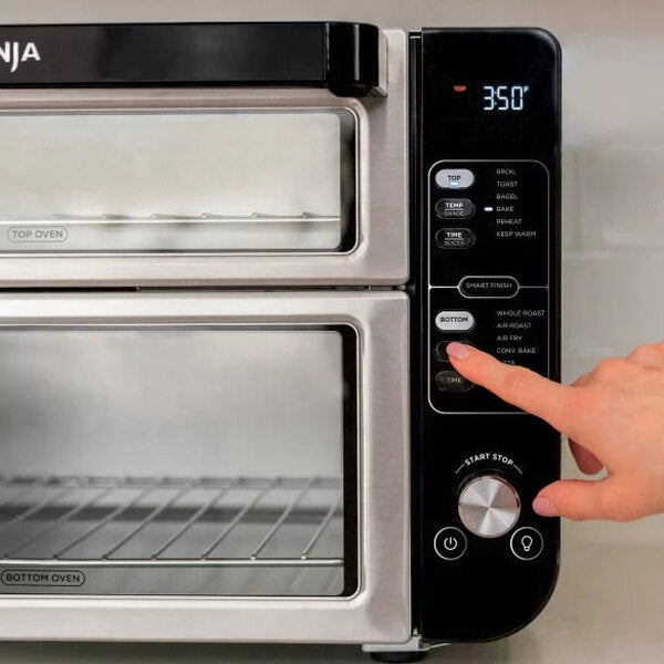 Ninja 12-in-1 Double Oven With FlexDoor, FlavorSeal, Smart Finish, Convection And Air Fry - DCT401
